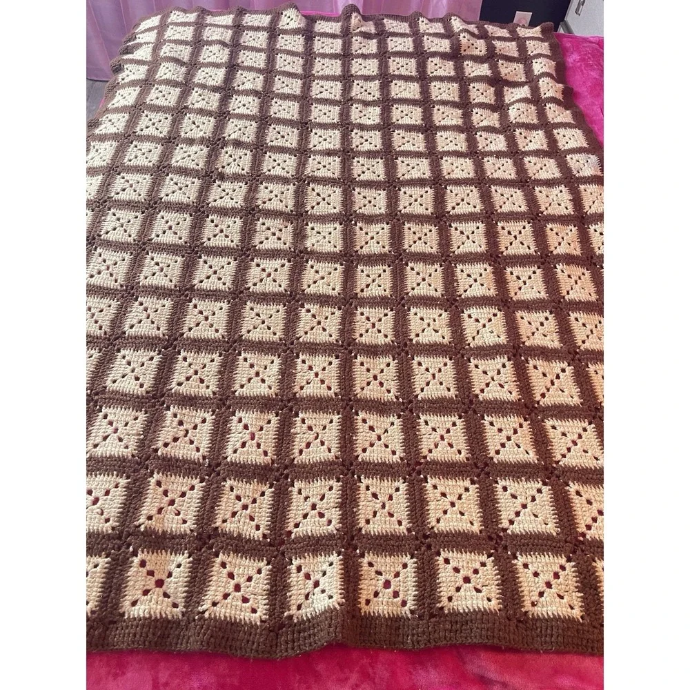 Granny Square VINTAGE Afghan 50x68 Knitted Blanket Throw Cottage Core Retro Boho